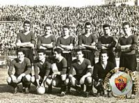 Una partita giocata dalla Roma con il lutto al braccio